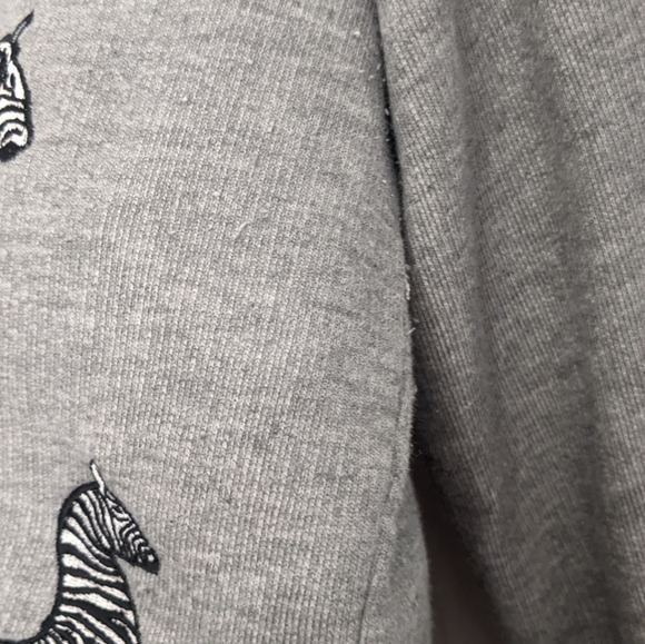 Zoe Karssen Embroidered Zebra Sweatshirt Heather Grey Size Medium - Picture 9 of 9